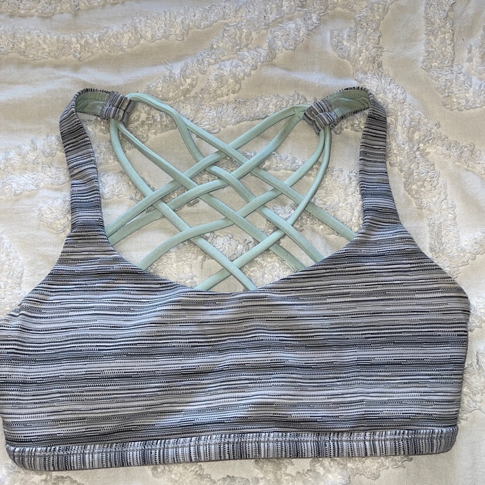 lululemon sports bra